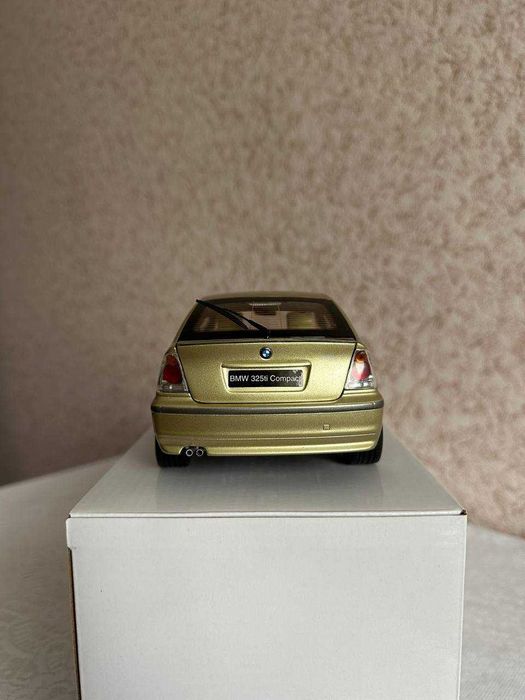 Колекційна модель BMW E46 Compact kyosho 1/18