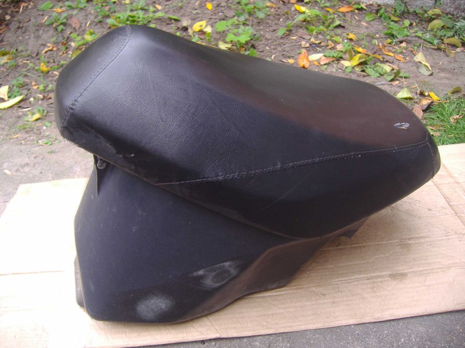 Сиденье + унитаз на скутер/мопед Honda Dio AF27 AF28 полик торпеда