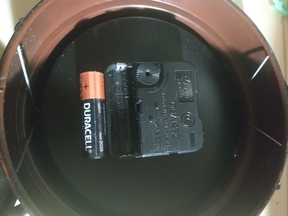 Настінний годинник для декору