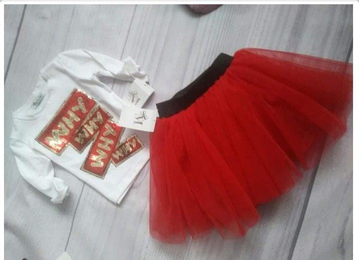 Piękny zestaw czerwona tiulowa spódniczka i bluzka rękaw 3/4