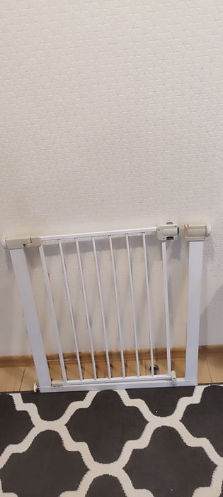 Bramka rozporowa na schody