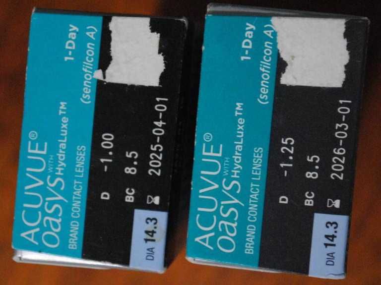 Контактні лінзи Acuvue Oasys 1-Day with HydraLuxe BC 8.5 -1.0 -1,25 уп