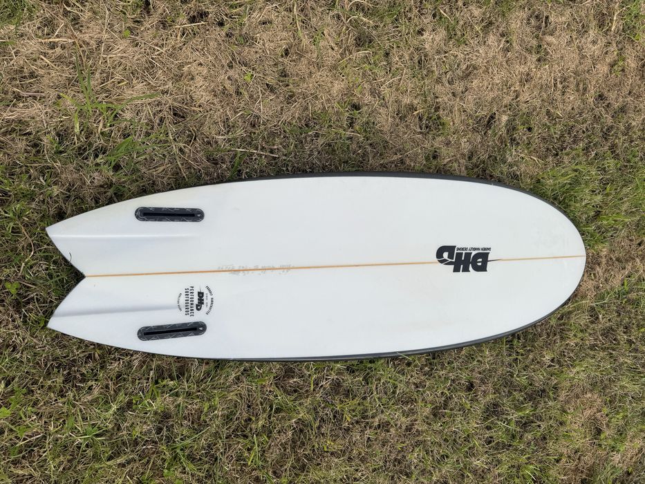 Prancha Surf 5’9” 34.5L Mini Twin DHD