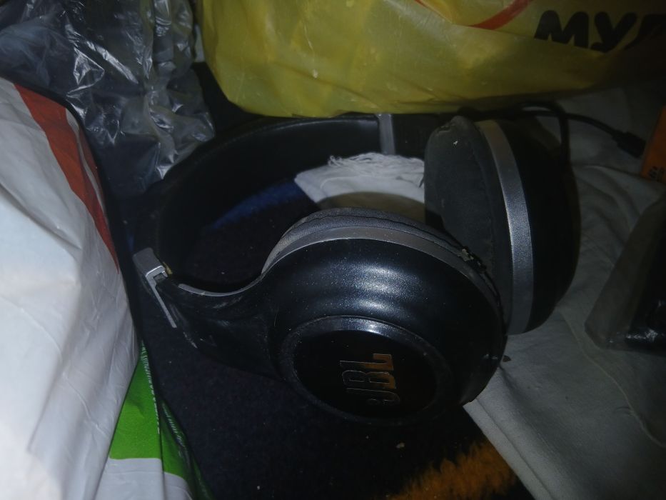 Продам уши  2 шт