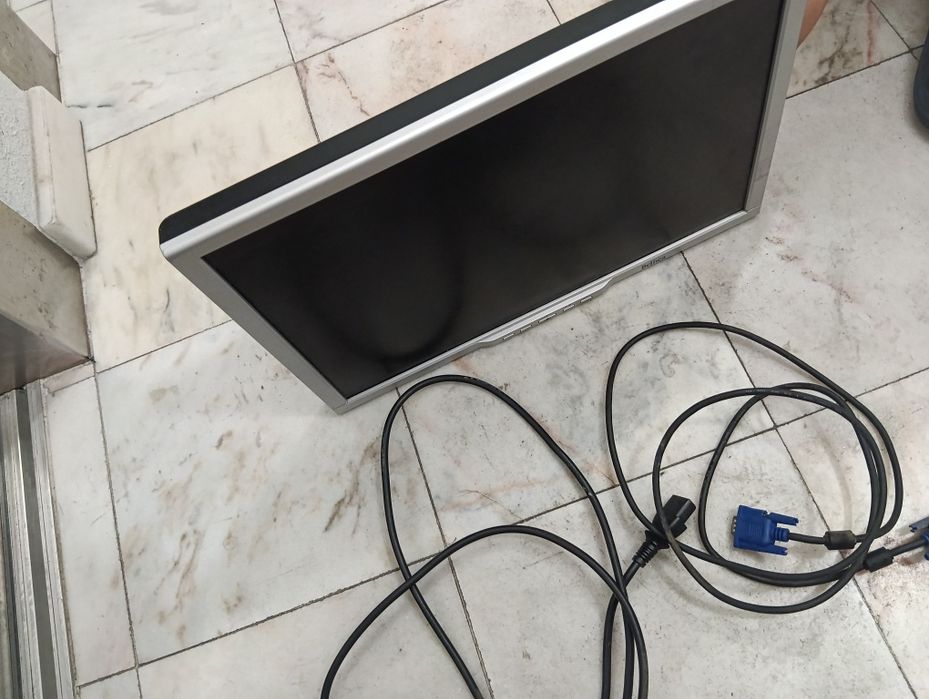 Monitor LCD Belnea 19 Polegadas Widescreen (Modelo 1925 S1W / BT10003) - Para Peças