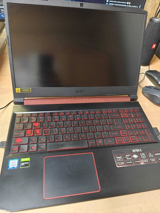 Laptop Acer Nitro 5 i5 8300H gtx 1650 1tb ssd 8gb ram