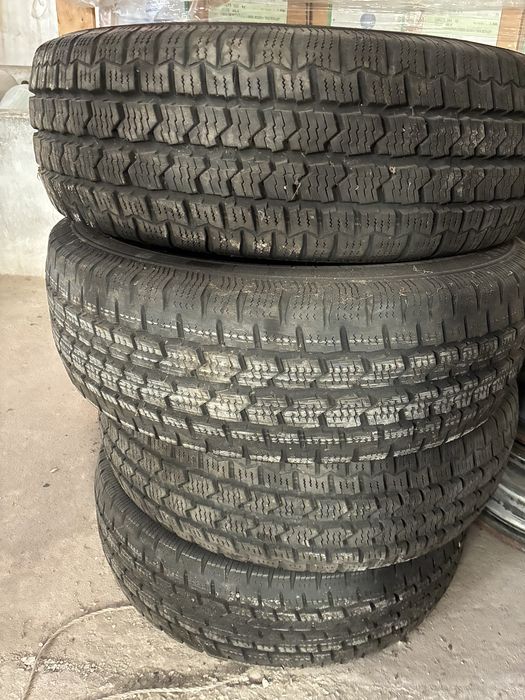 Pneus 205 65 r 16 Continental M +S