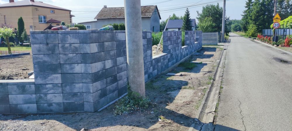 Ogrodzenia z pustaka, fundamenty, demontaż starych ogrodzen