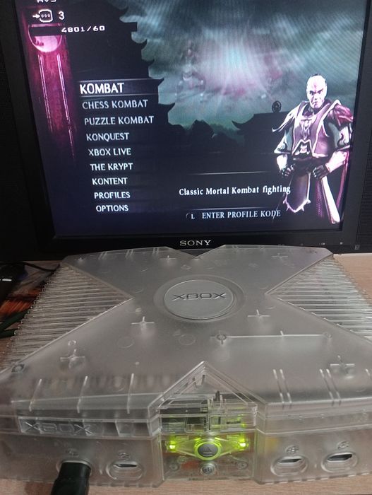 Продам Microsoft Xbox Crystal Edition "ЕVO"