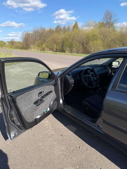 Продам Mitsubishi Carisma 2003 1.6 Газ/бенз