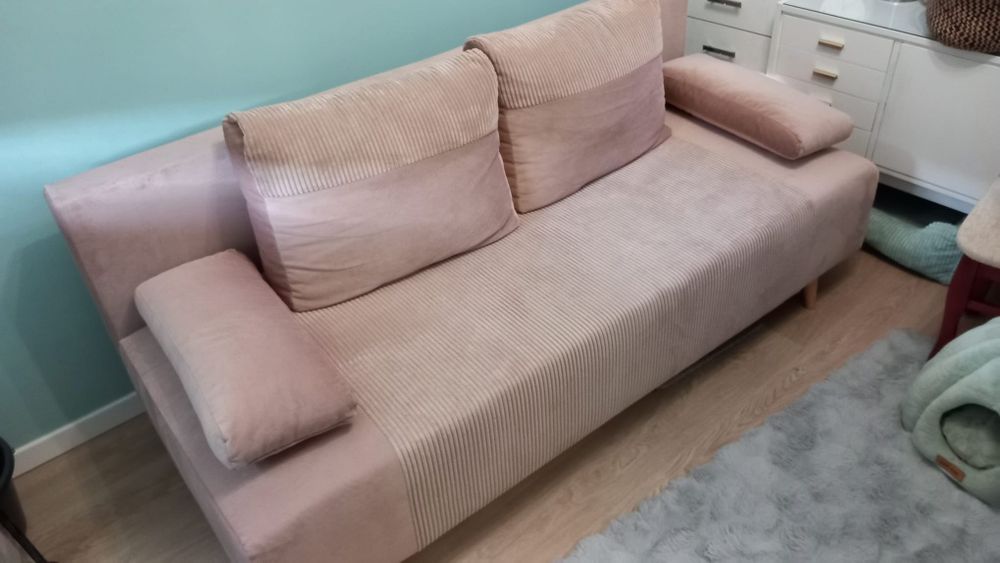 Sofa/ kanapa trzyosobowa Leon rozkładana z pojemnikiem różowa