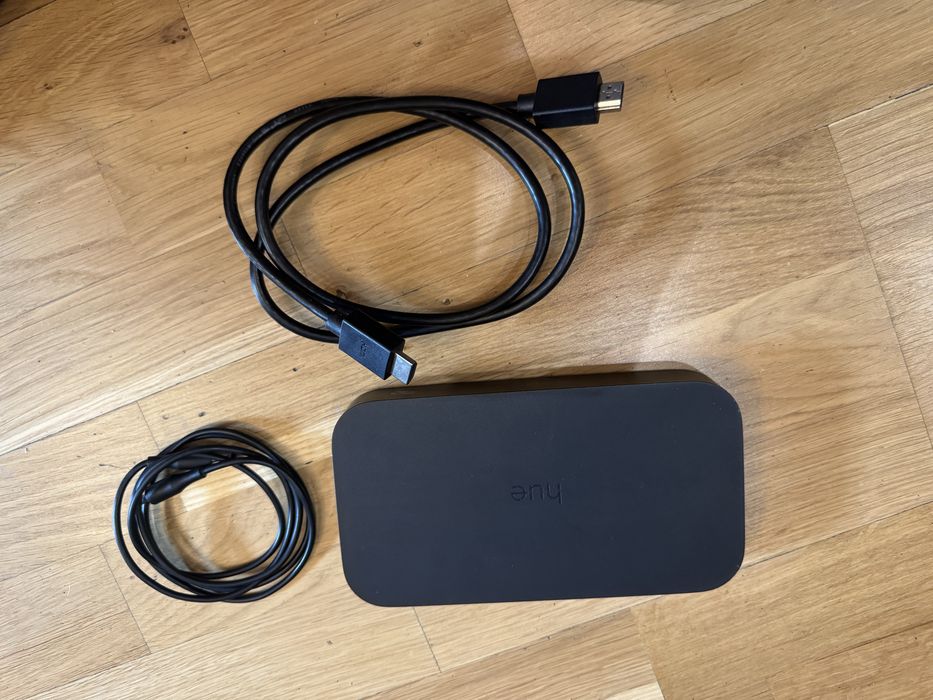 Philips Hue Play HDMI Sync Box v1 + Hue Bridge v1 + Taśma Gradient 55"