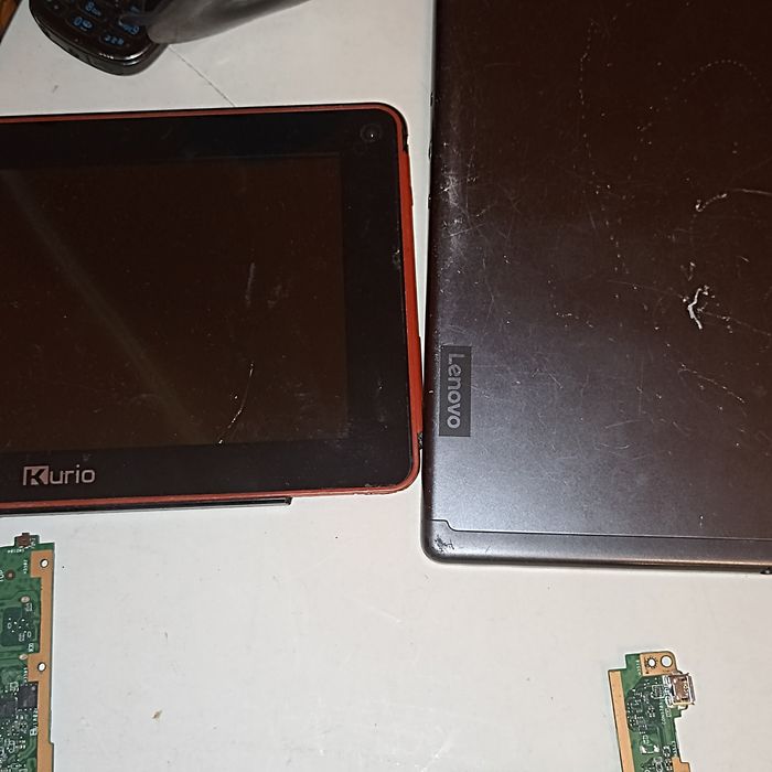 Zestaw telefonów i smartfonów