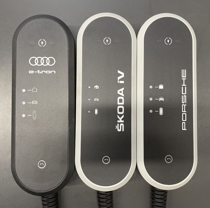 Тримач зарядки Audi e-tron