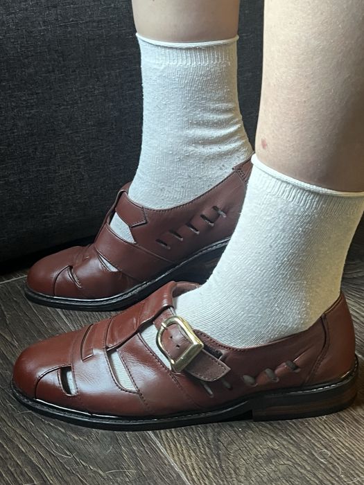 Шкіряні босоніжки