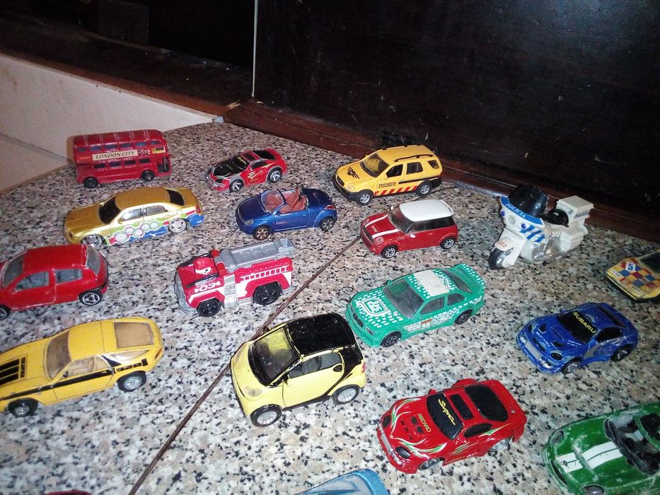 Conjunto de 45 Carrinhos Miniaturas Escala 1:43 Diversos