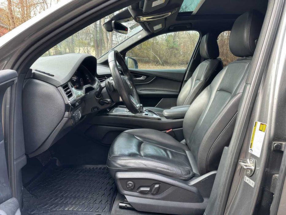 Audi Q7      2018
