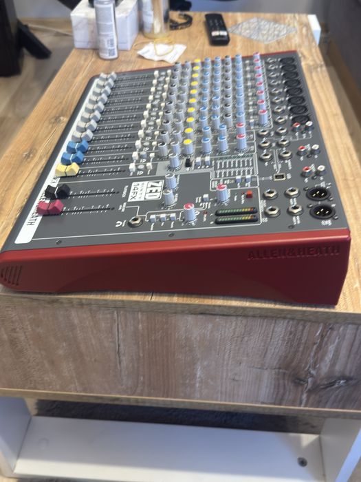 Mikser Allen & Heath ZED60 14FX