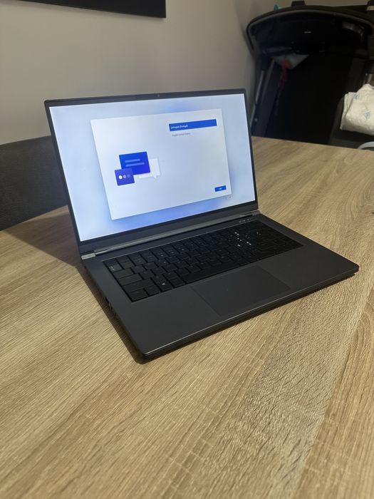 Falkon Computer453339000446668801