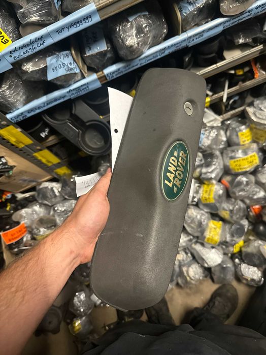 Land Rover Freelander puxador porta mala 125€