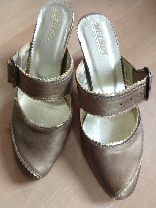 Buty klapki na obcasie skórzane z likwidacji sklepu 36,37,39,40