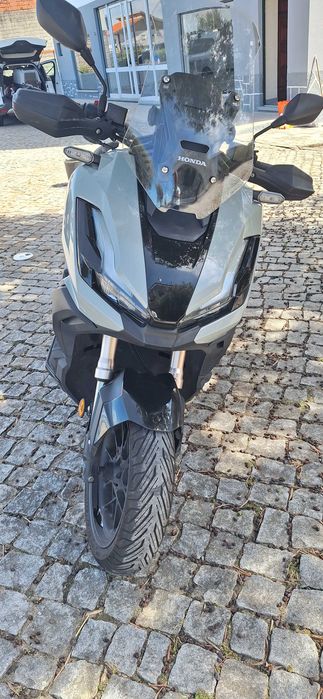 Honda Adv 350 extras
