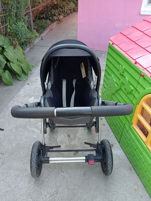 Автокресло автолюлька  Maxi-Cosi и шасси к нему