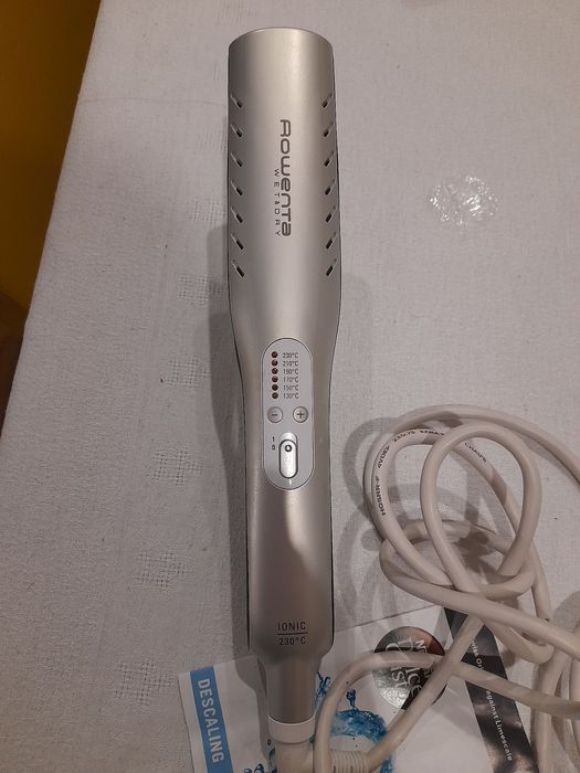 Alisador de cabelo rowenta.