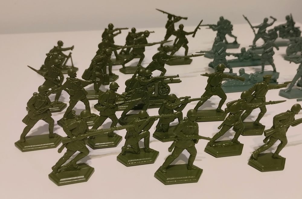 Żołnierzyki 1:48 - piechota radziecka i niemiecka (WW2)