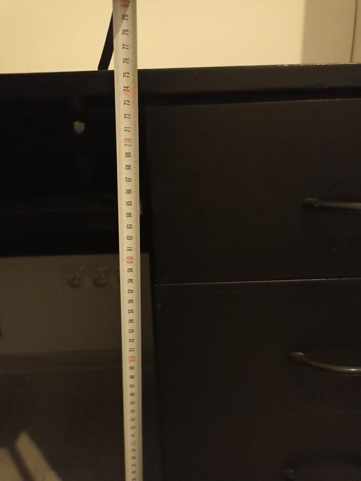 Biurko czarne (120x60) z szufladami i wysuwaną półka + fotel gratis