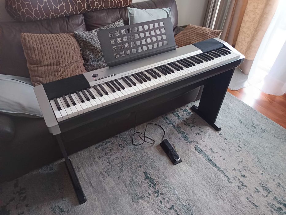 Pianino cyfrowe CASIO CDP-130 cały zestaw + pokrowiec!