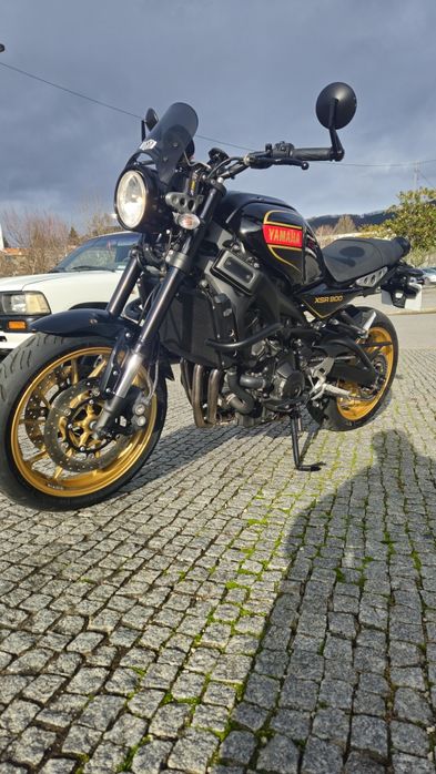 Yamaha xsr 900 moto muito boa