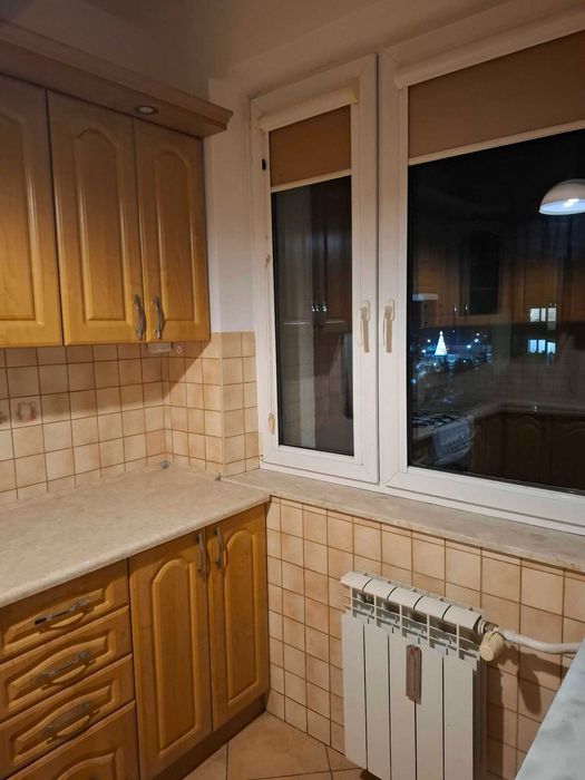 Kawalerka z oddzielną kuchnią w dobrej lokalizacji - Widok 4