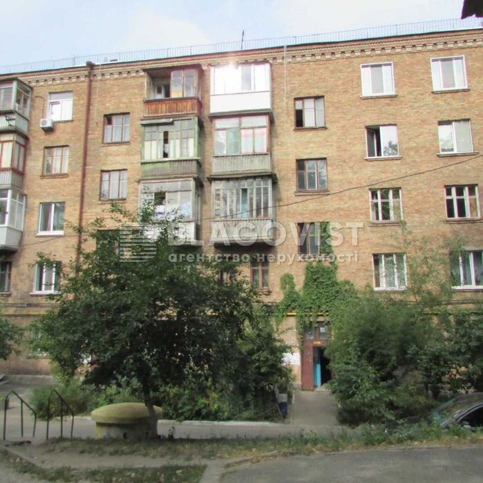 Продаж 2-х кімн. квартири вул. Зоологічна