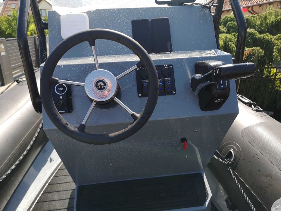 Łódź motorowa, RIB, jacht motorowy, ponton Nividic 550 nowy