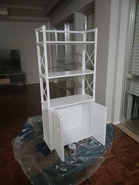 Móvel Estante em bambu