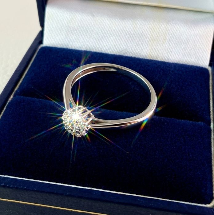 Pierścionek zaręczynowy białe złoto 14 k próba 585 rozmiar 11-12