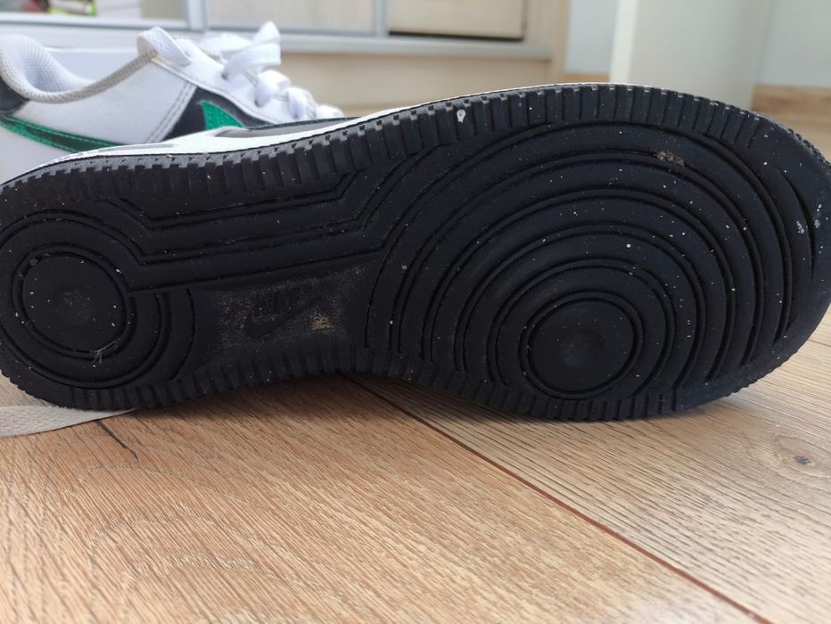 Używane Nike Air Force 1, rozmiar 37.5 kupione w sierpniu 2024r
