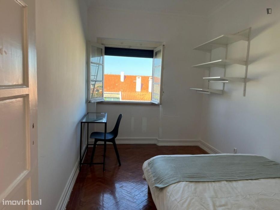 Quarto - localizado em Alvalade Lisbon