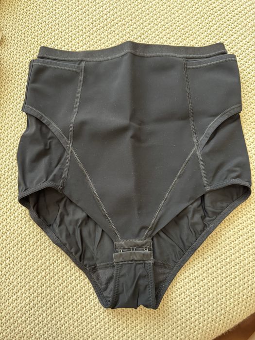 Післяпологовий бандаж