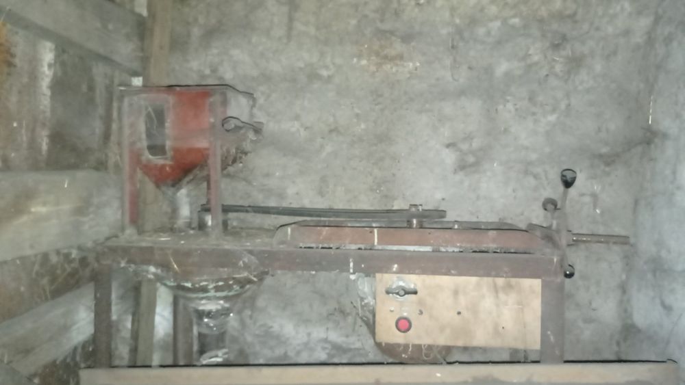 Продам Мельницу для зерна