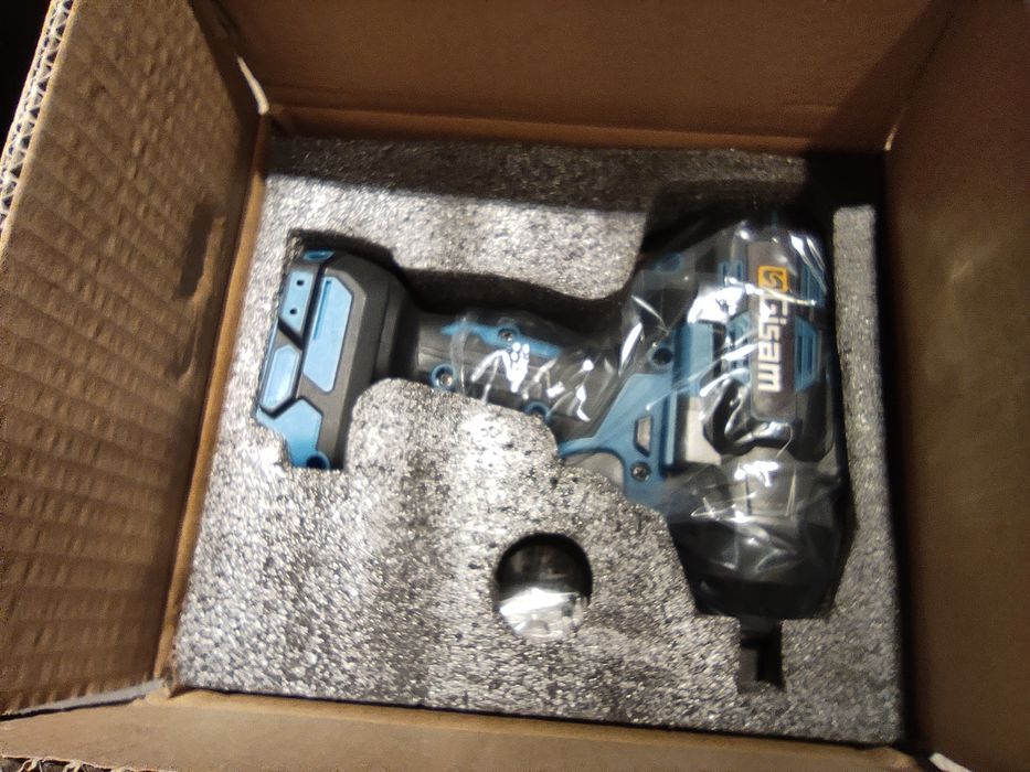 Klucz Gisam o momencie obrotowym 2800 N.m.