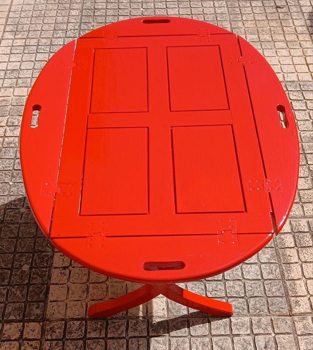 Mesa de apoio em  madeira