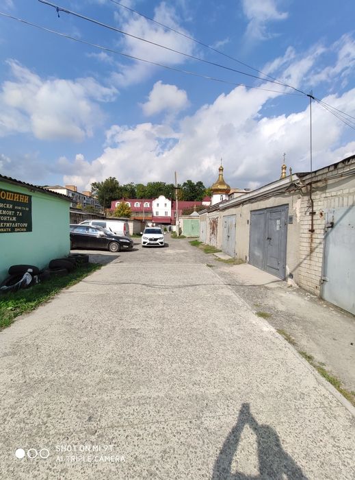 Продається приміщення! Шиномонтаж ! Діючий бізнес.