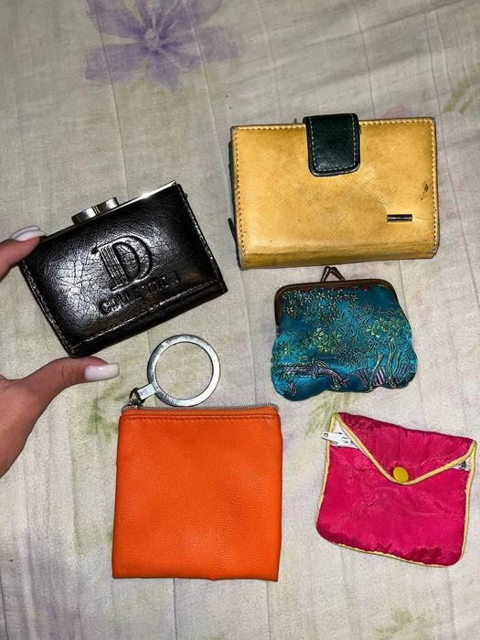 Іграшки головоломки брелки кошельки обручі безкоштовно