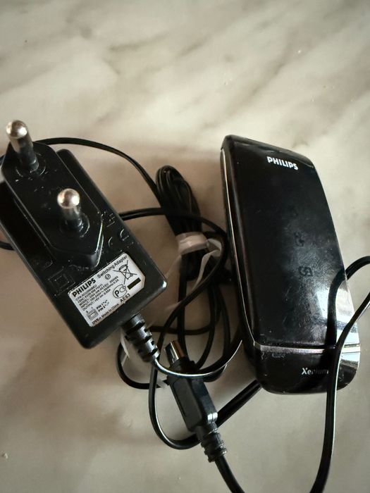 Мобильный,кнопочный телефон Philips Xenium 9А9Q