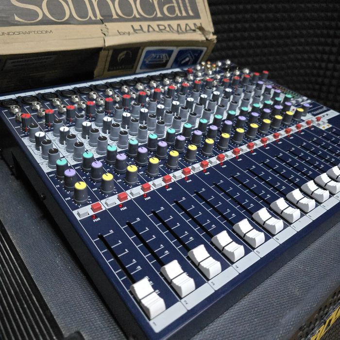 Soundcraft EFX12 Lexicon Mixing Console64740615390723120