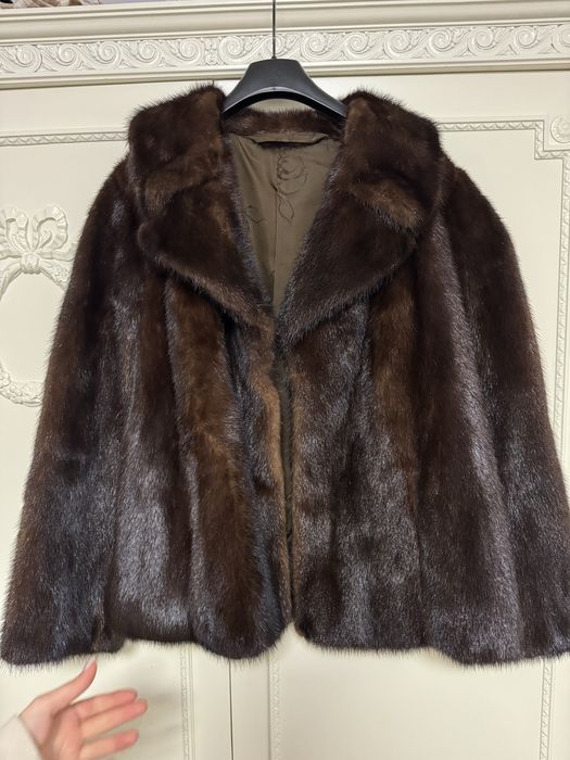 Шуба з норки. Привезена з Німечини. Розмір s на низький ріст