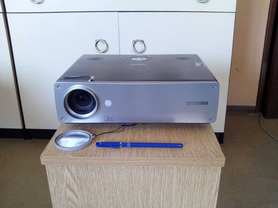 Projetor Toshiba TDP-T90A