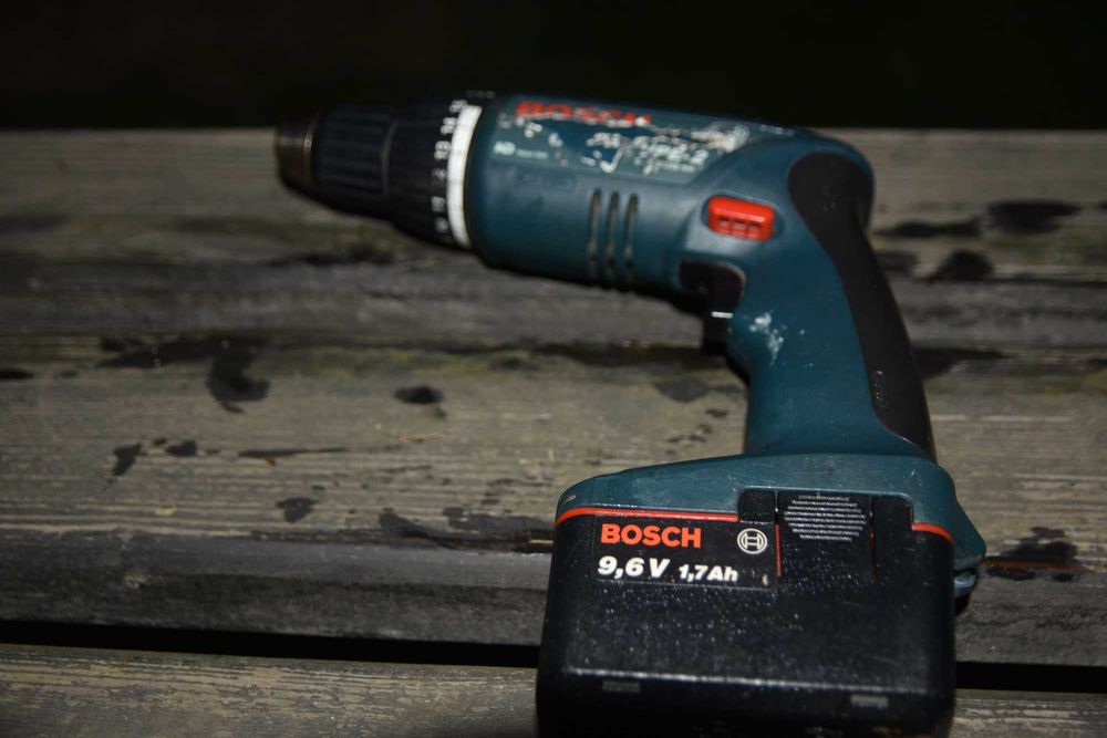 Bosch profesjonalna wkrętarka sprawna akumulator padnięty